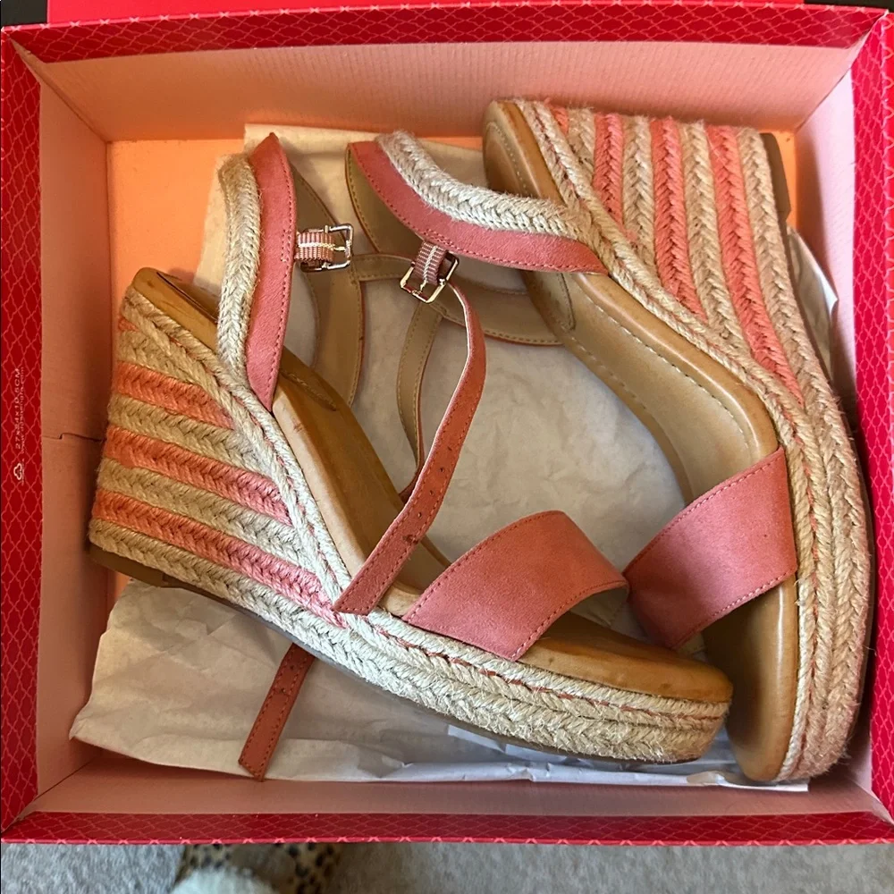 Kelly & Katie sandals - Picture 2 of 5